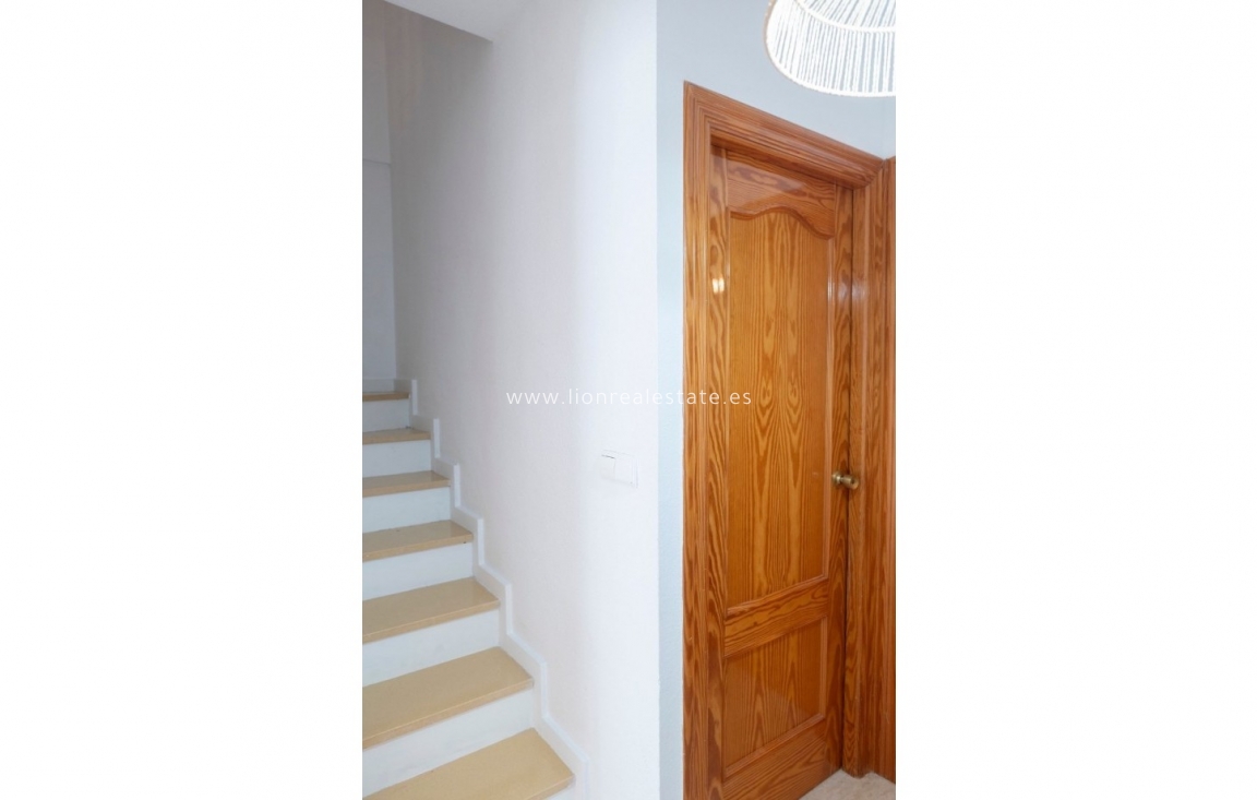 Resale - Town House - San Javier