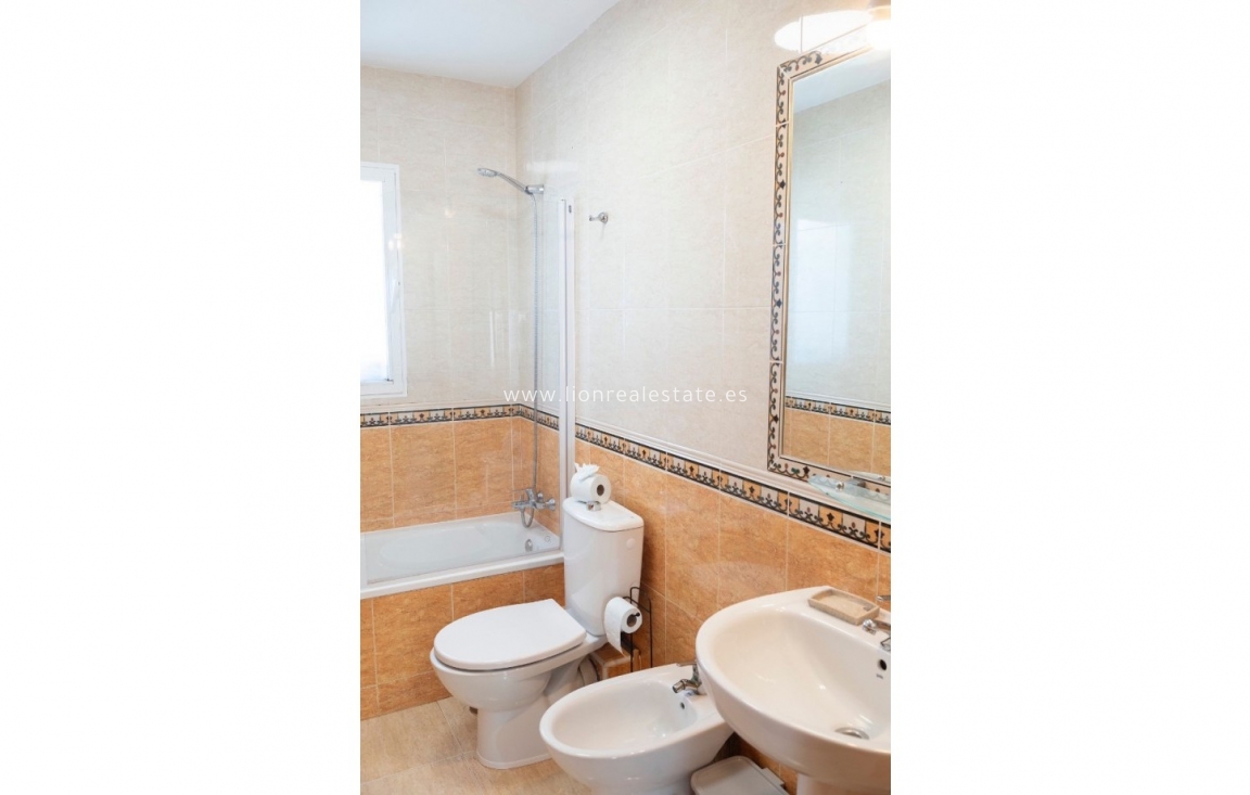 Resale - Town House - San Javier