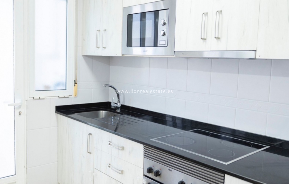 Resale - Town House - San Javier