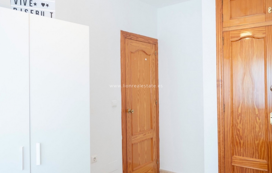 Resale - Town House - San Javier