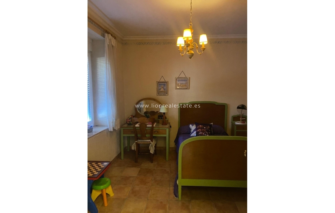 Resale - Town House - Torrevieja - Centro