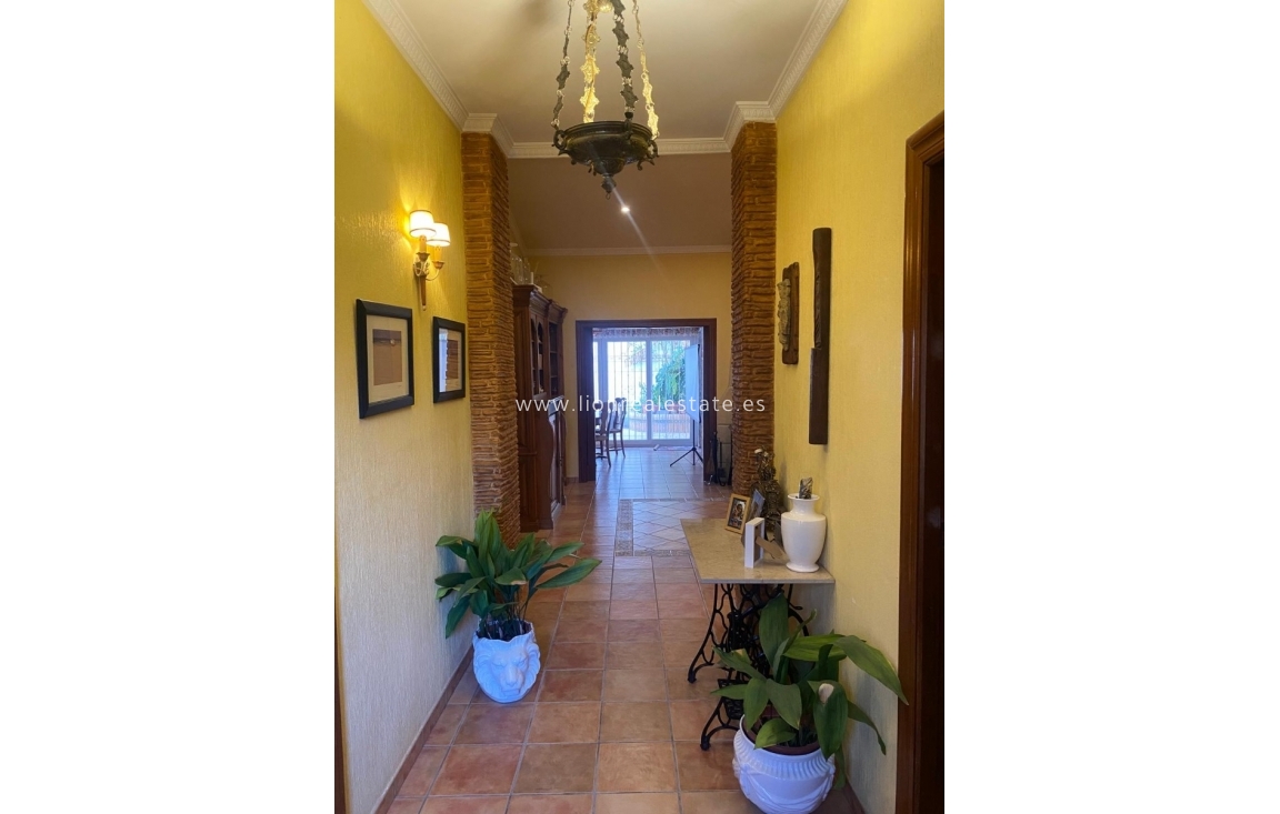 Resale - Town House - Torrevieja - Centro