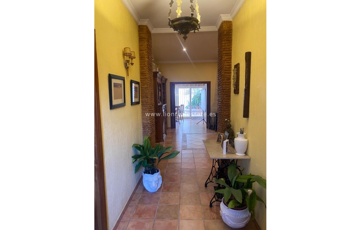 Resale - Town House - Torrevieja - Centro