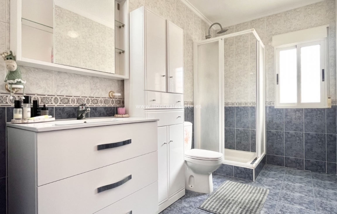 Resale - Town House - Torrevieja - La Siesta - El Salado -  Torreta