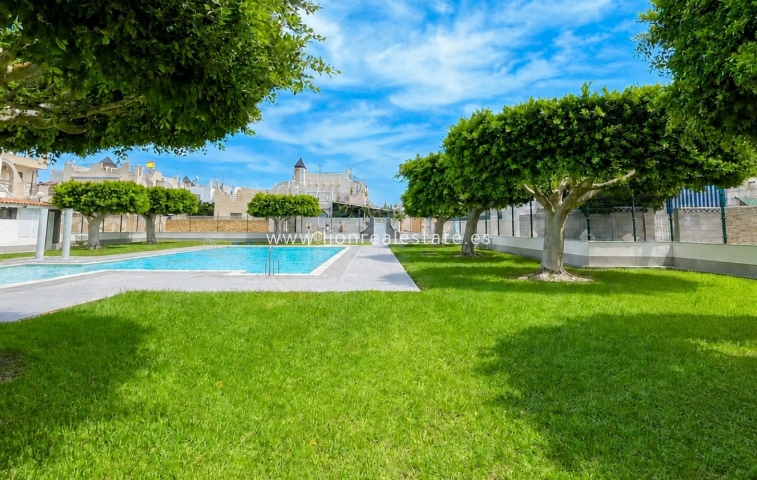 Resale - Town House - Torrevieja - La Siesta - El Salado -  Torreta