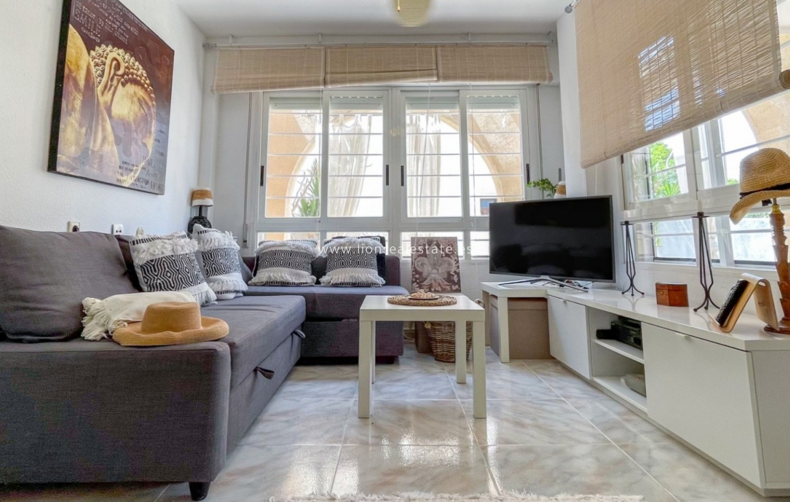 Resale - Town House - Torrevieja - La Siesta - El Salado -  Torreta