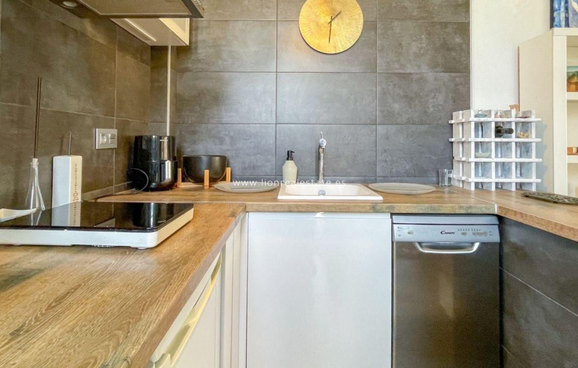 Resale - Town House - Torrevieja - La Siesta - El Salado -  Torreta