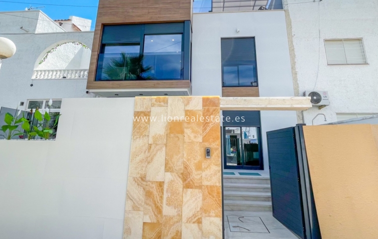 Resale - Town House - Torrevieja - Nueva Torrevieja - Aguas Nuevas