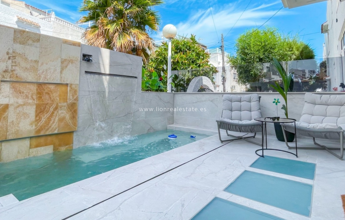 Resale - Town House - Torrevieja - Nueva Torrevieja - Aguas Nuevas