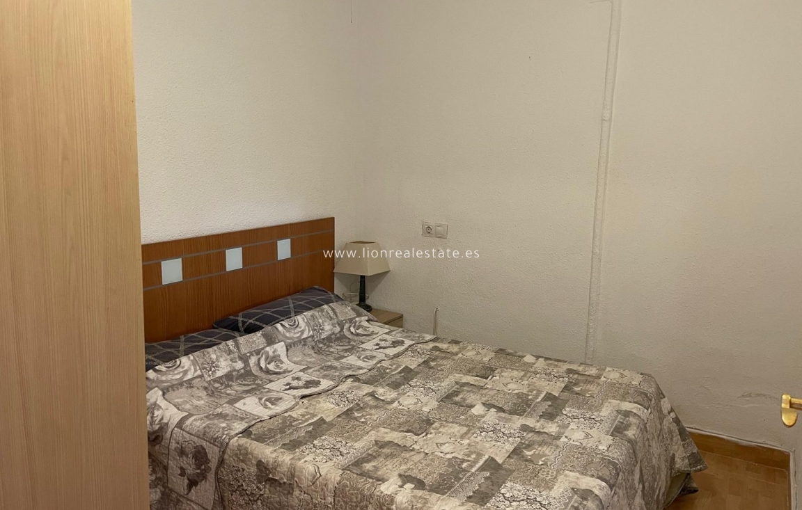 Resale - Town House - Torrevieja - Punta Prima