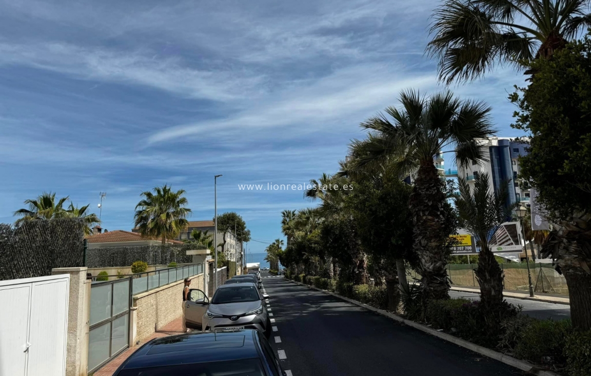 Resale - Town House - Torrevieja - Punta Prima