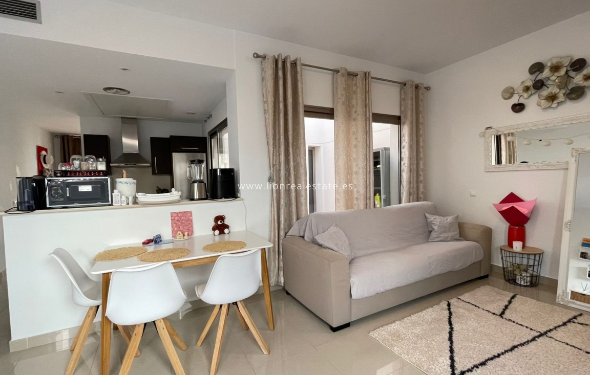 Resale - Town House - Torrevieja - Punta Prima