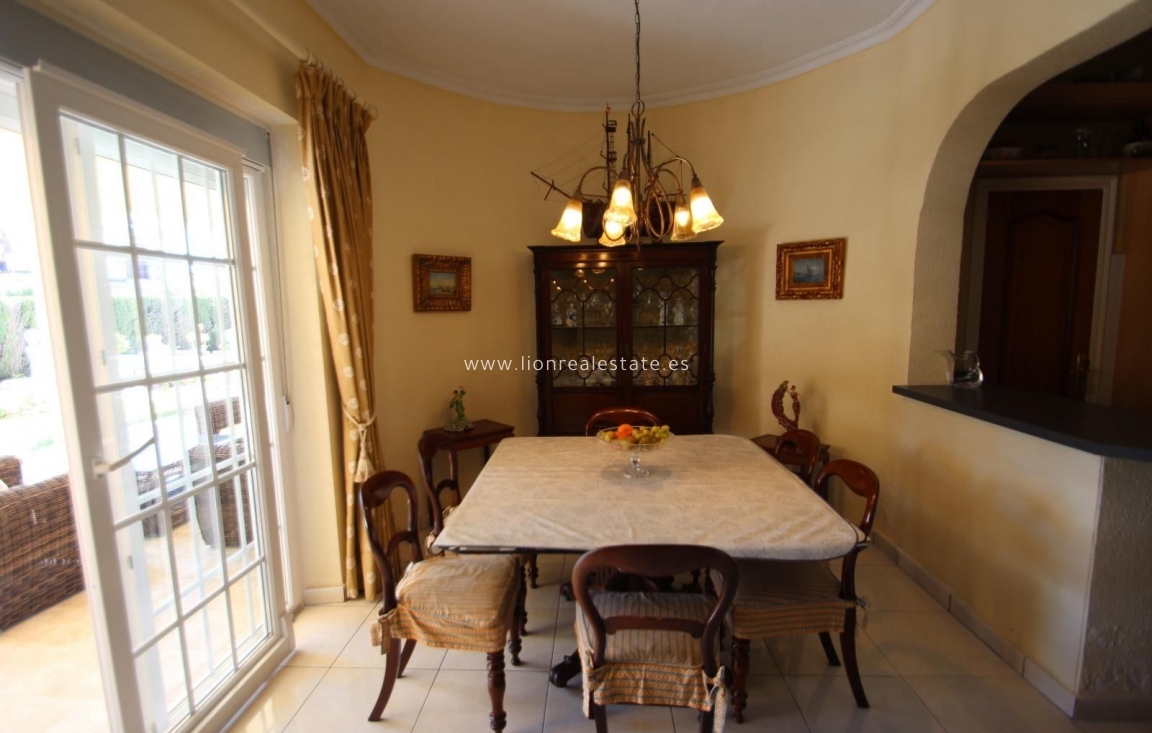 Resale - Villa - Cabo Roig - Costa blanca