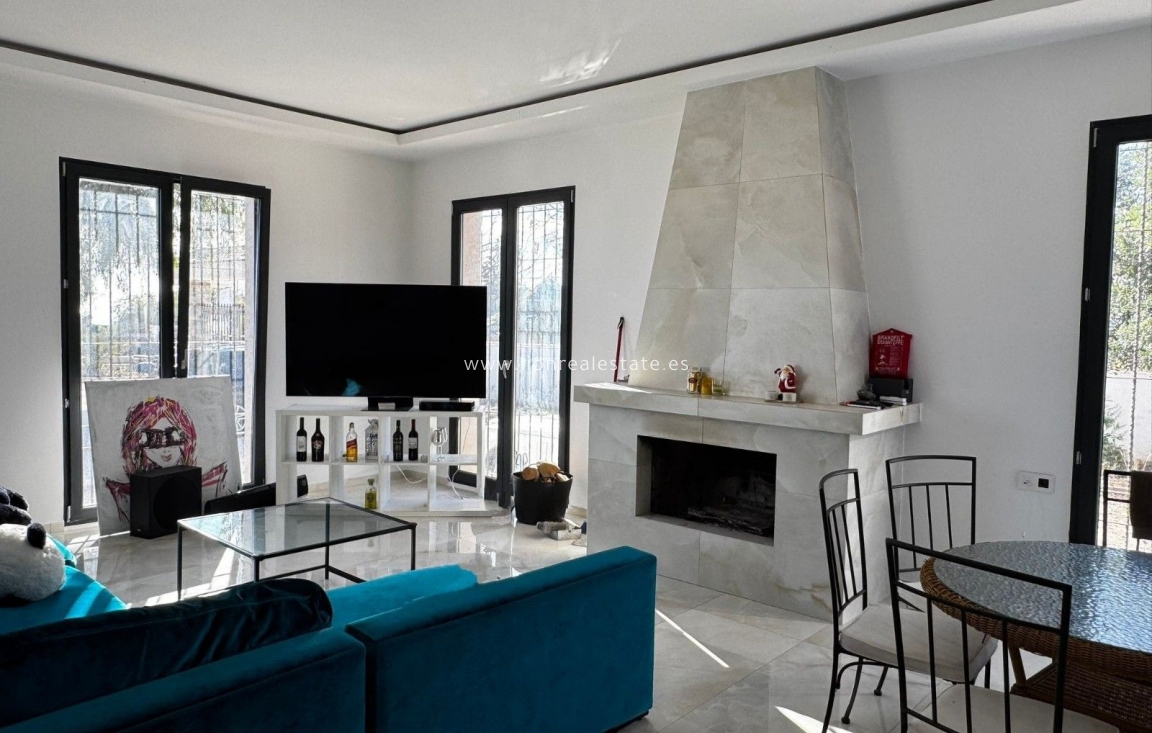 Resale - Villa - Crevillent - Comunidad valenciana