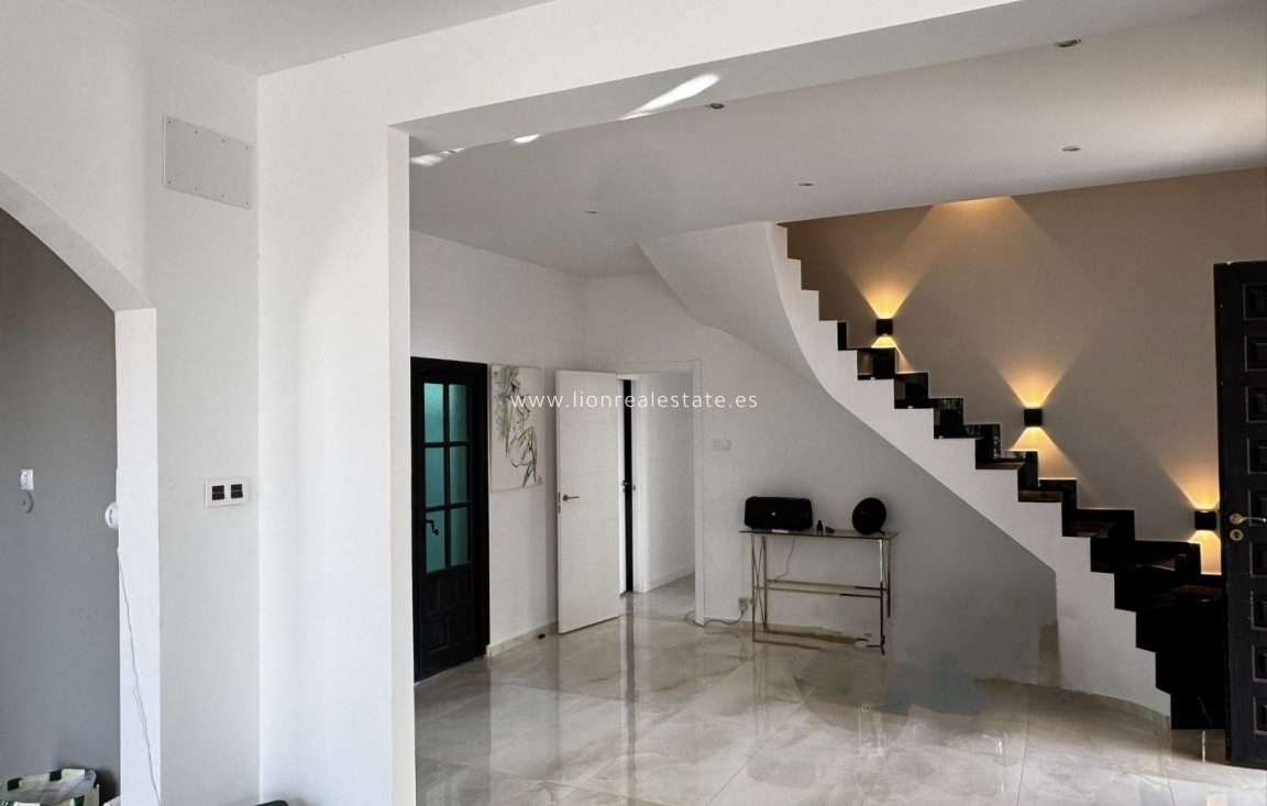 Resale - Villa - Crevillent - Comunidad valenciana