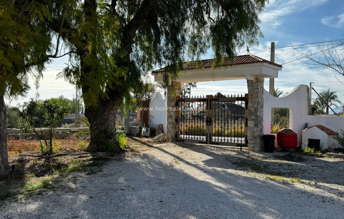 Resale - Villa - Crevillent - Comunidad valenciana