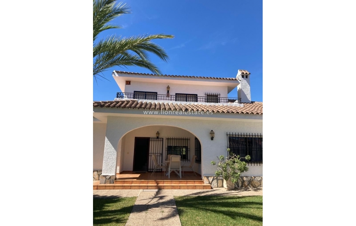 Resale - Villa - Orihuela Costa - Cabo Roig