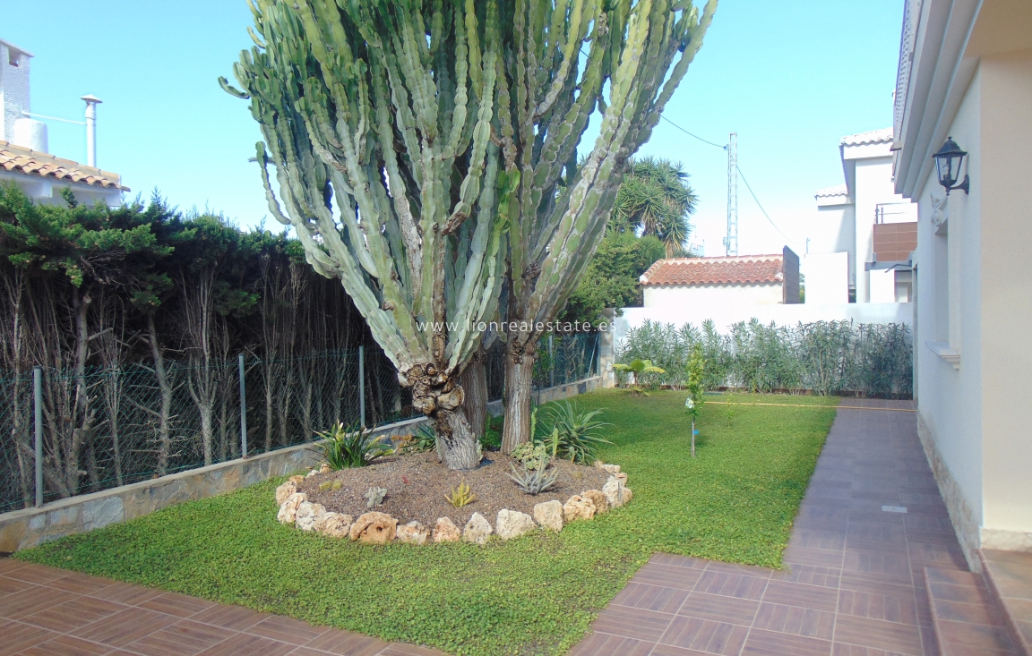 Resale - Villa - Orihuela Costa - Cabo Roig