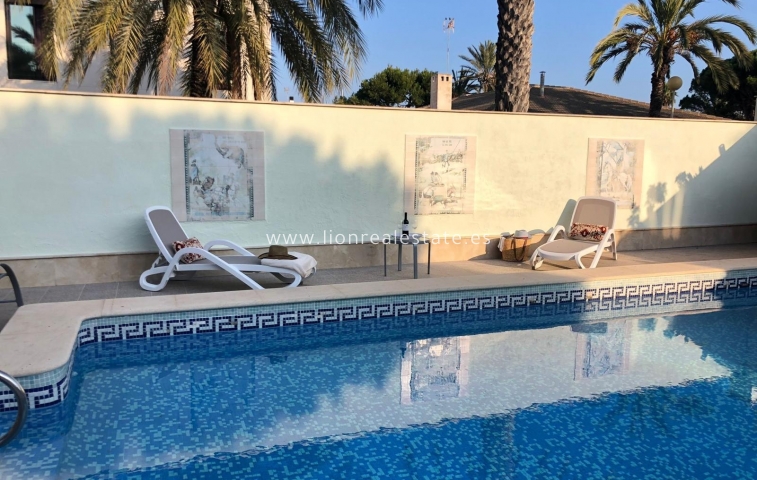 Resale - Villa - Orihuela Costa - Cabo Roig