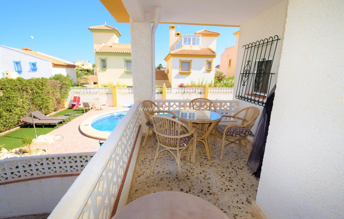 Resale - Villa - Orihuela Costa - La Zenia