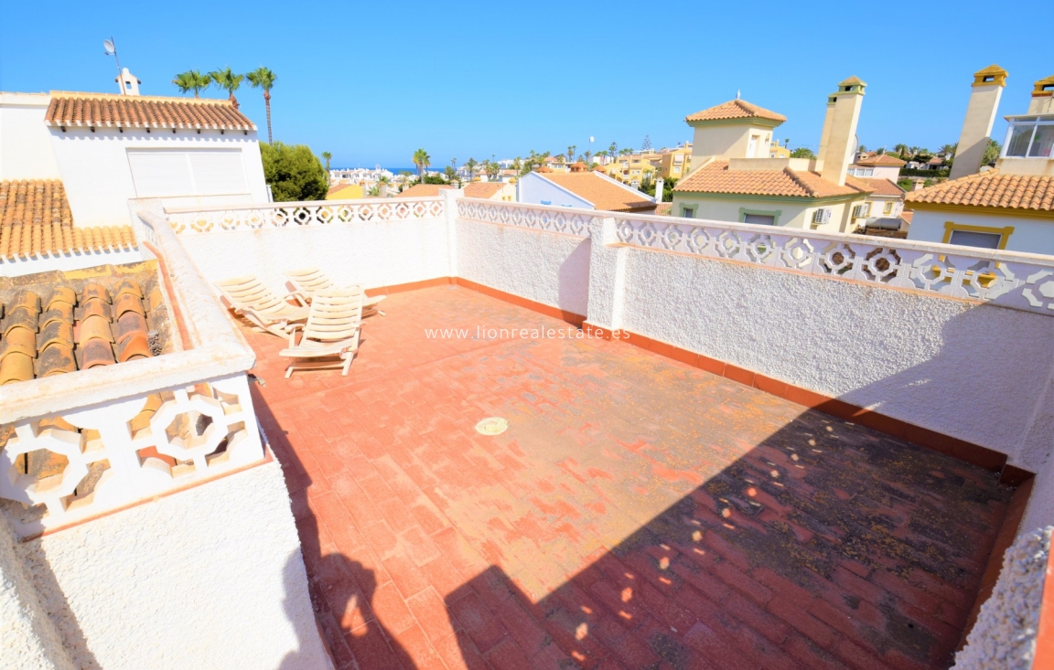 Resale - Villa - Orihuela Costa - La Zenia