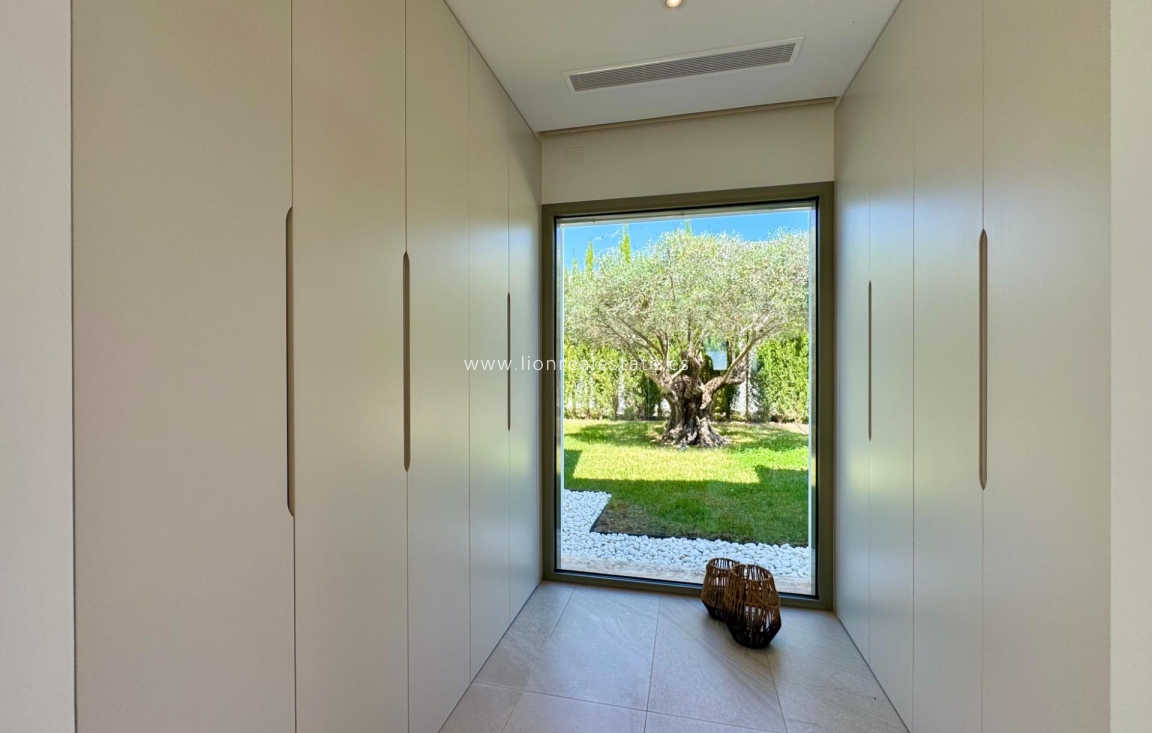 Resale - Villa - Orihuela Costa - Las Colinas Golf