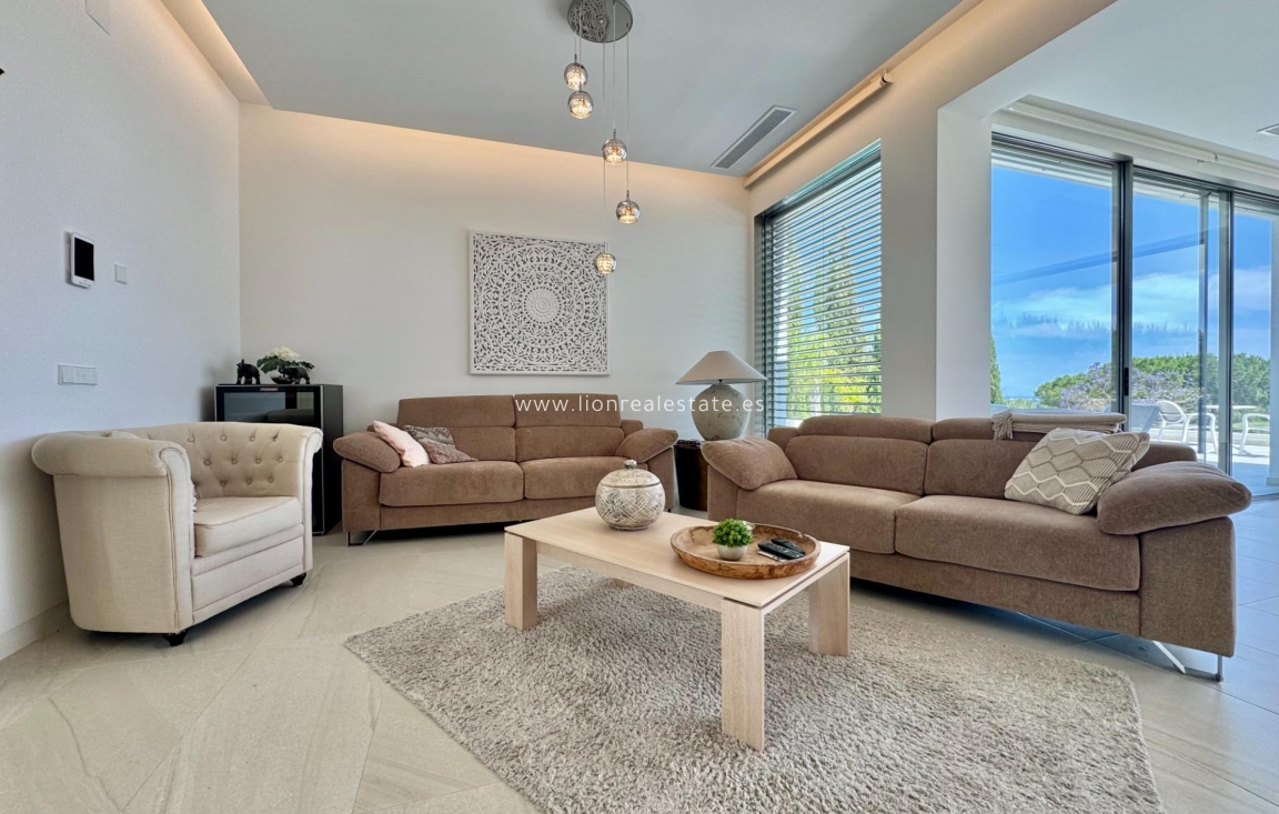 Resale - Villa - Orihuela Costa - Las Colinas Golf