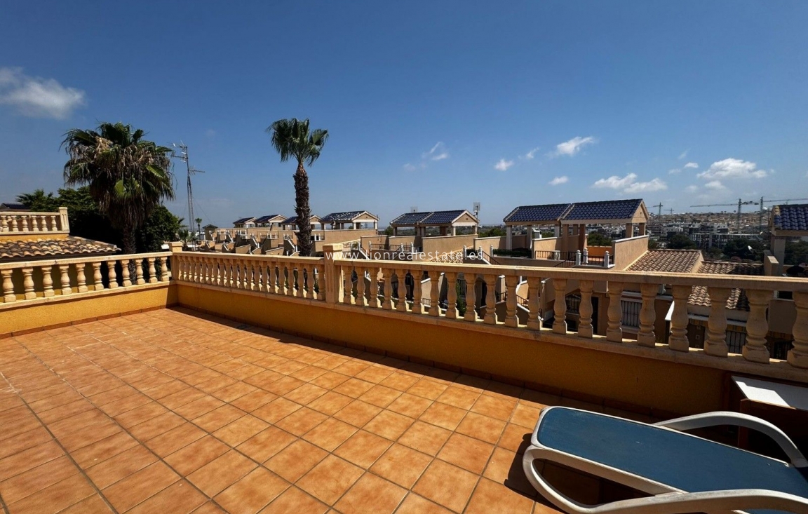 Resale - Villa - Orihuela Costa - PAU 8