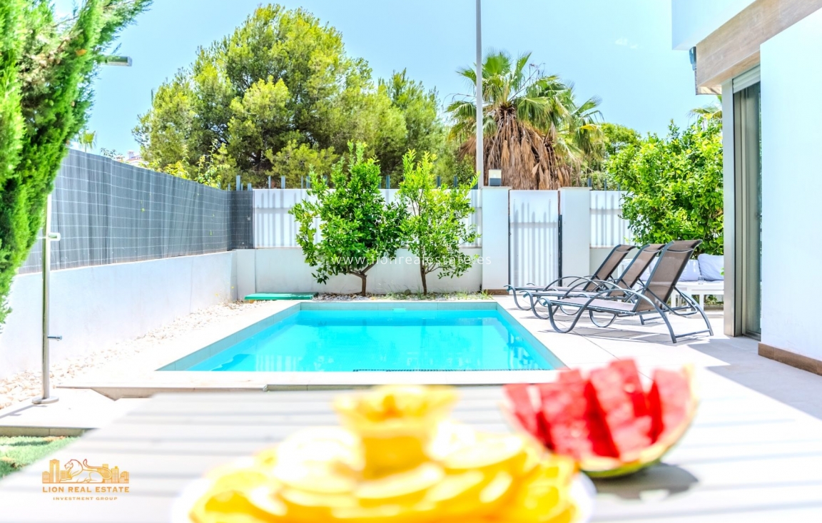 Resale - Villa - Orihuela Costa - PAU 8