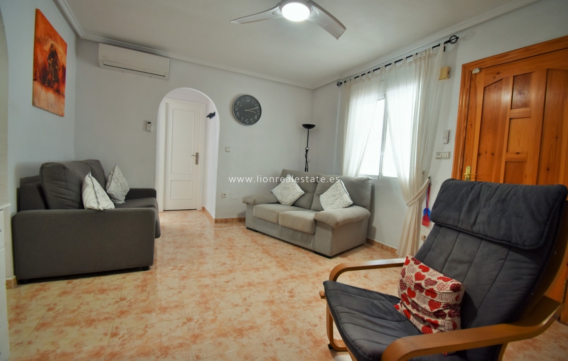 Resale - Villa - Orihuela Costa - Playa Flamenca