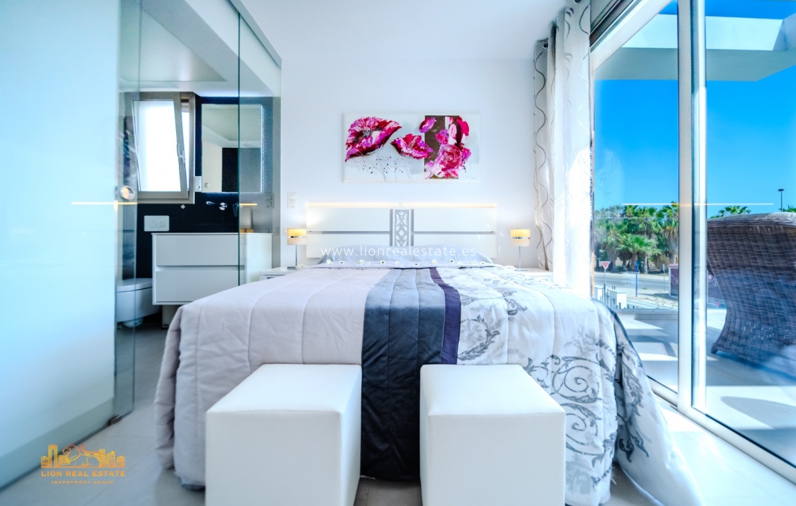 Resale - Villa - Orihuela Costa - Villamartín