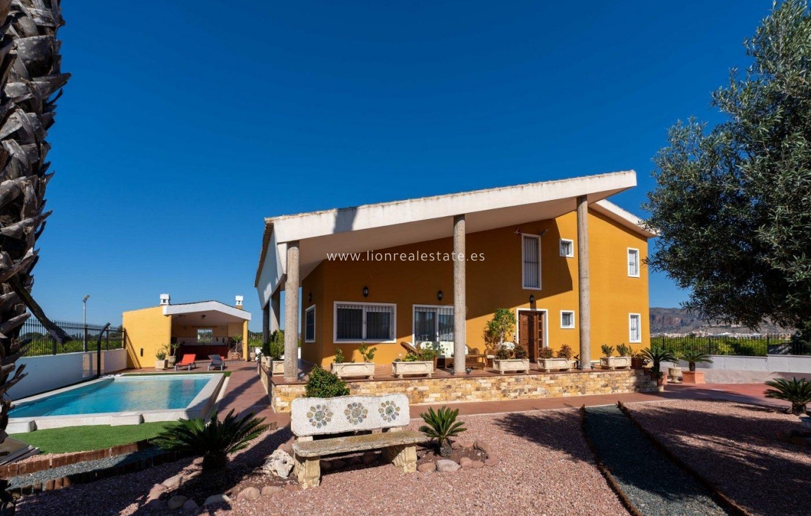 Resale - Villa - Orihuela - Desamparados-Hurchillo-Torremendo