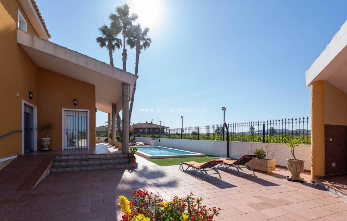 Resale - Villa - Orihuela - Desamparados-Hurchillo-Torremendo