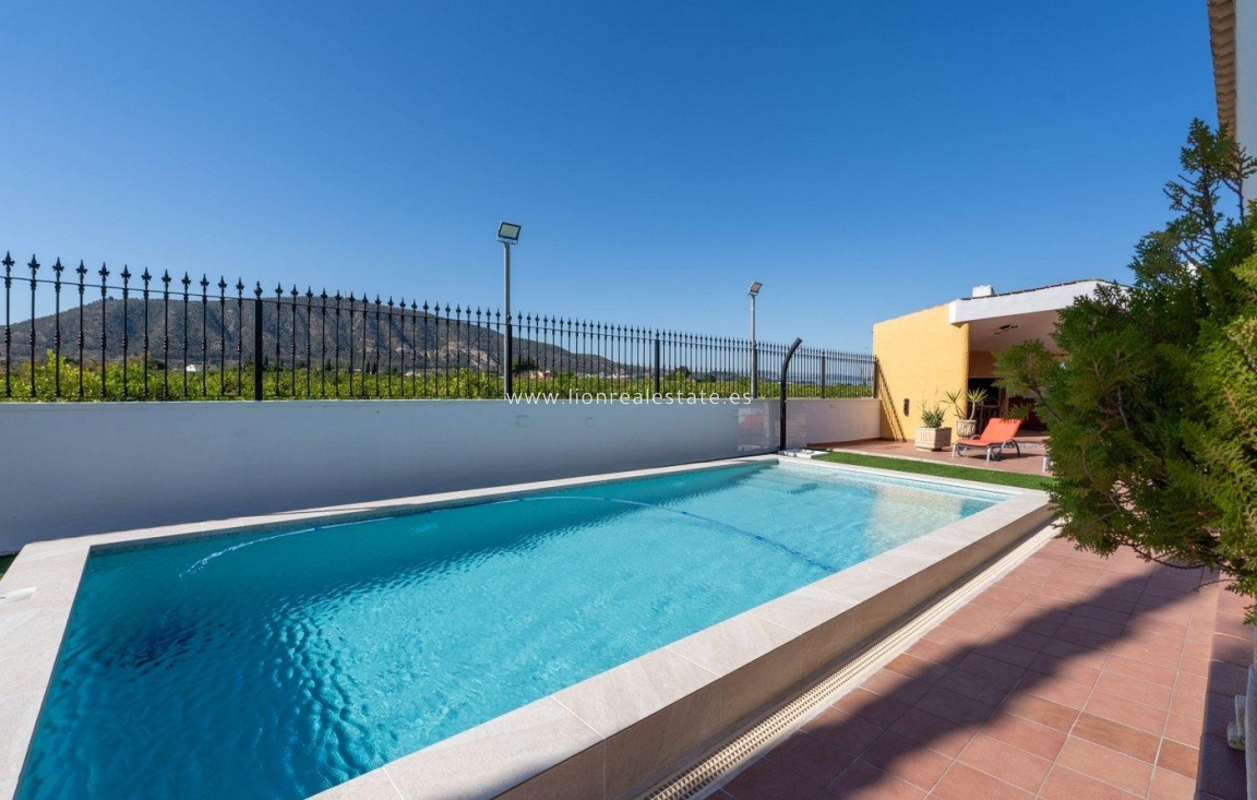 Resale - Villa - Orihuela - Desamparados-Hurchillo-Torremendo