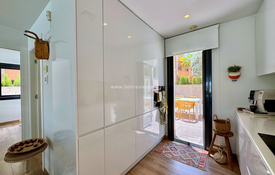 Resale - Villa - San Miguel de Salinas - Bellavista