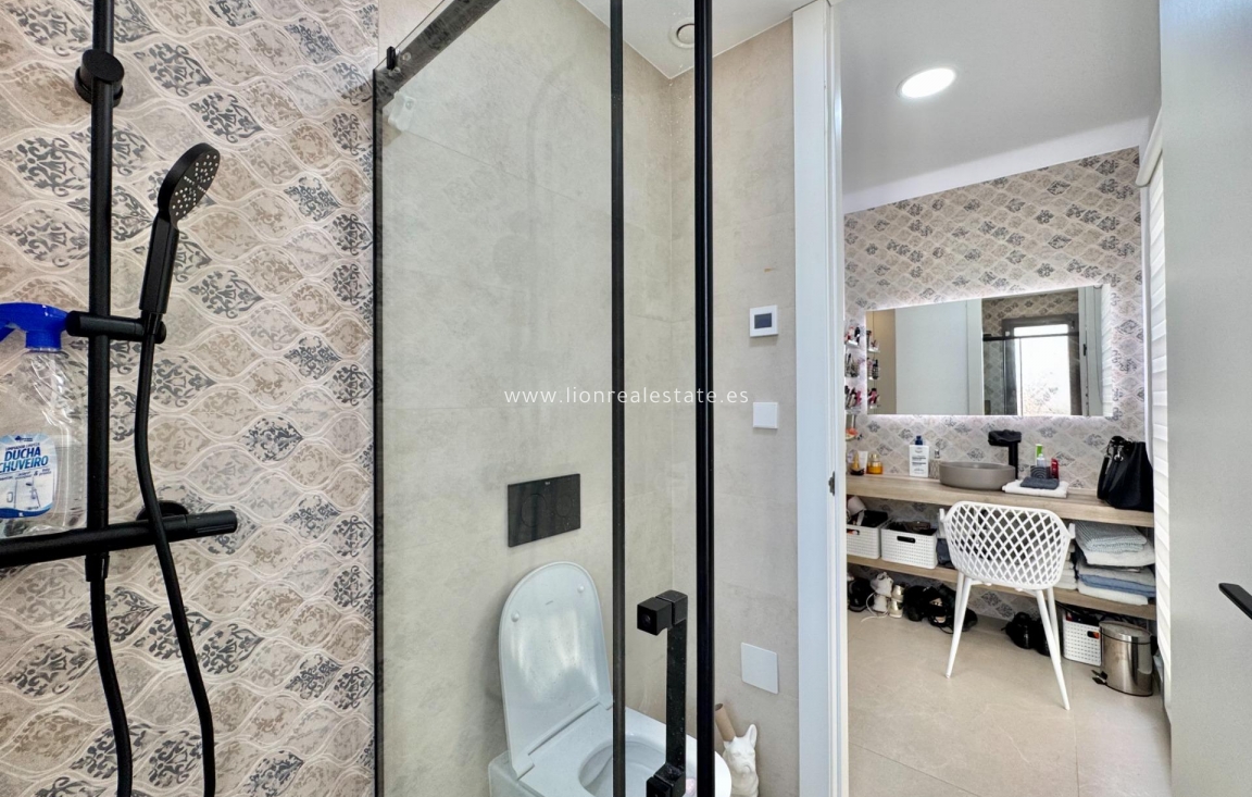 Resale - Villa - San Miguel de Salinas - Blue Lagoon - Galán