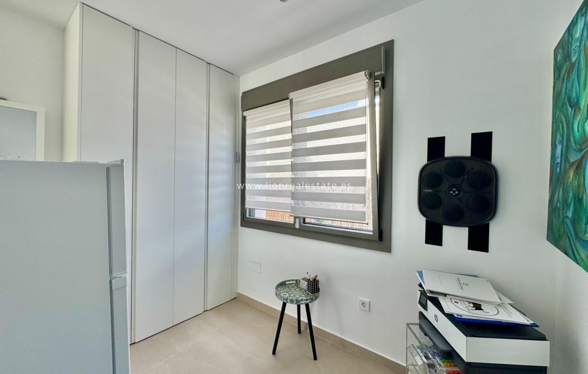 Resale - Villa - San Miguel de Salinas - Blue Lagoon - Galán