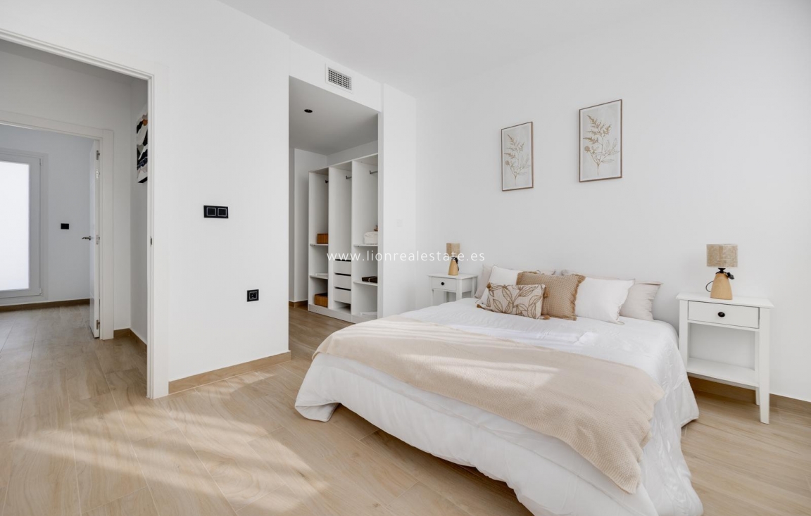 Resale - Villa - Torrevieja - Aguas Nuevas