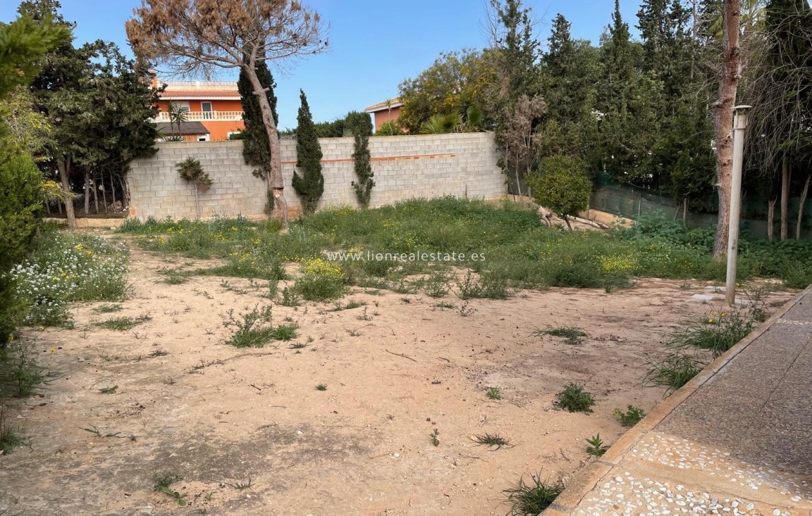 Resale - Villa - Torrevieja - Los Balcones - Los Altos del Edén