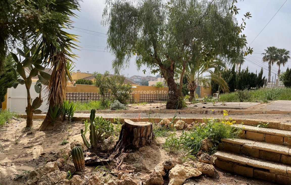 Resale - Villa - Torrevieja - Los Balcones - Los Altos del Edén