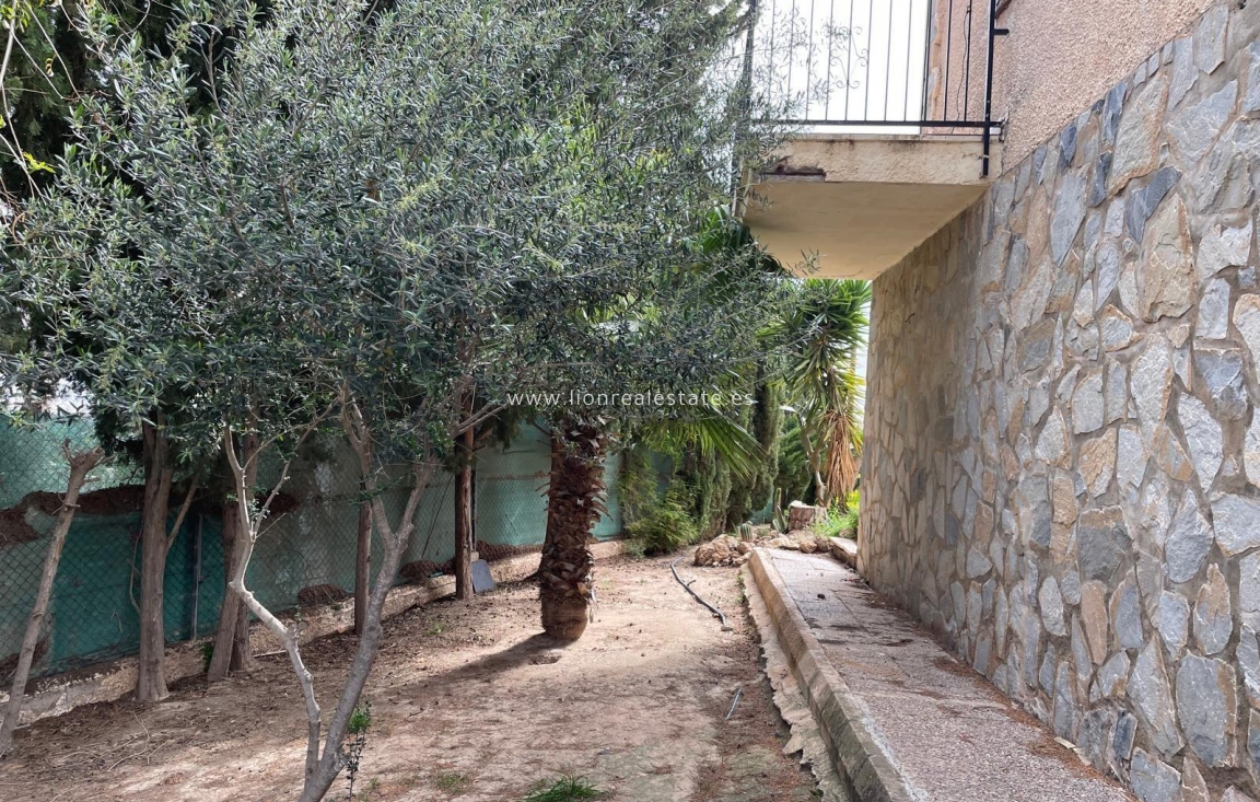 Resale - Villa - Torrevieja - Los Balcones - Los Altos del Edén