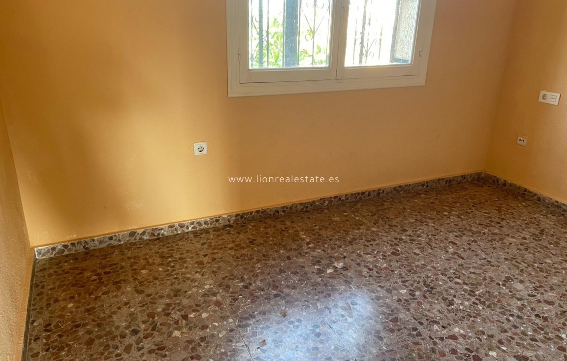 Resale - Villa - Torrevieja - Los Balcones - Los Altos del Edén