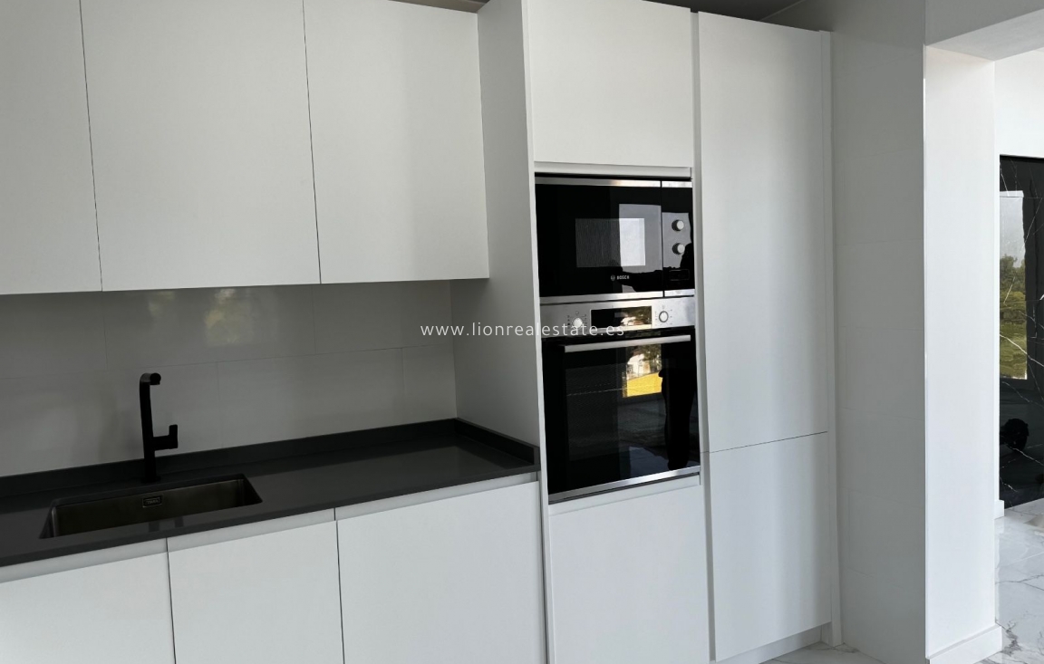 Resale - Villa - Torrevieja - Los Balcones - Los Altos del Edén