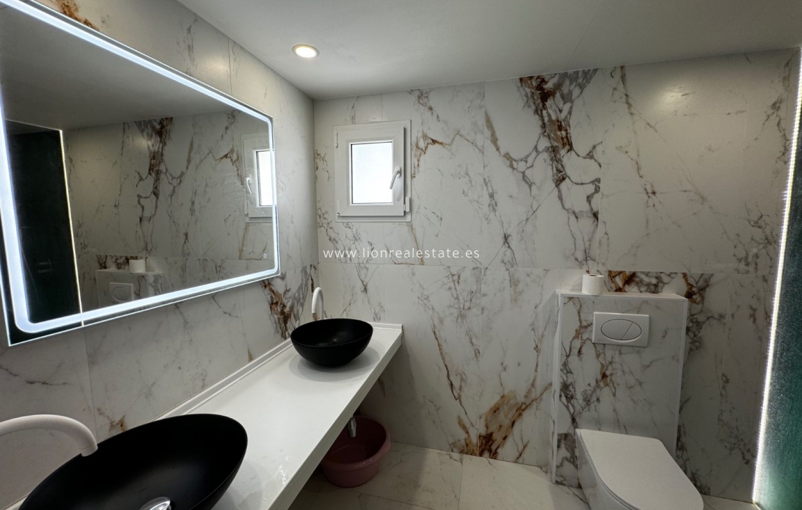 Resale - Villa - Torrevieja - Los Balcones - Los Altos del Edén