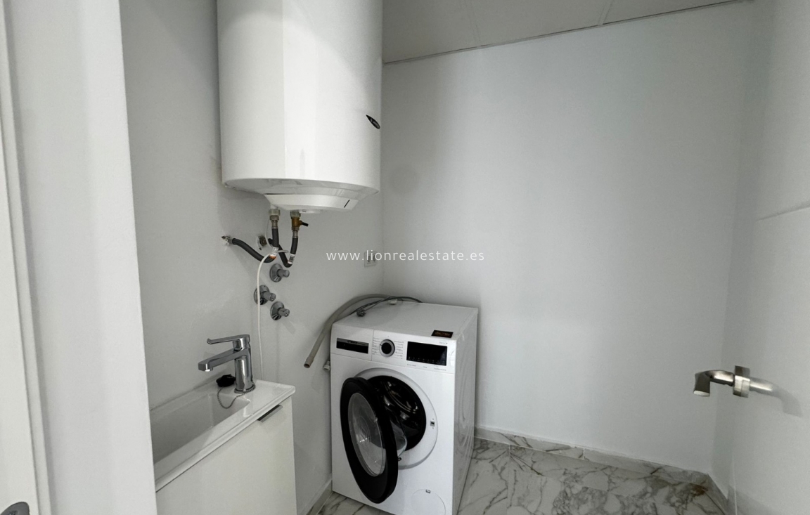 Resale - Villa - Torrevieja - Los Balcones