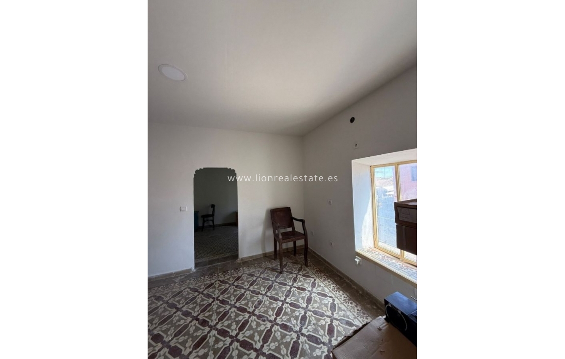 Resale - Villa - Valencia - Sant Francesc