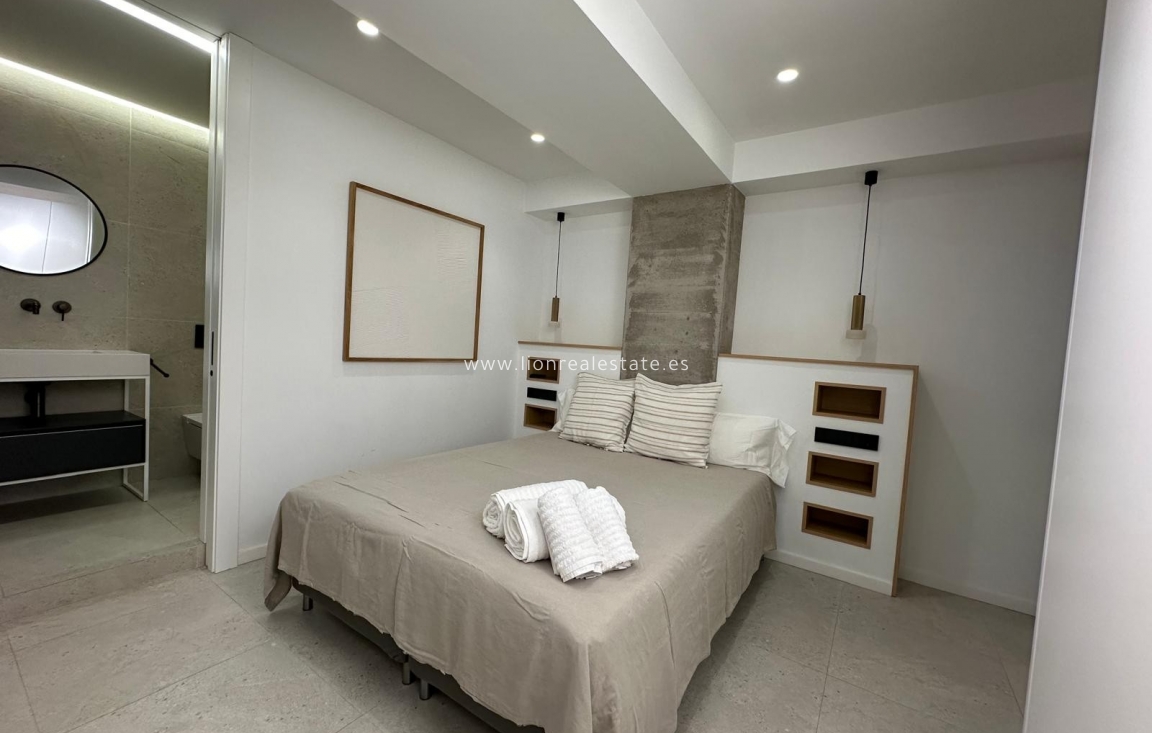 Reventa - Apartamento / piso - Alicante - Center