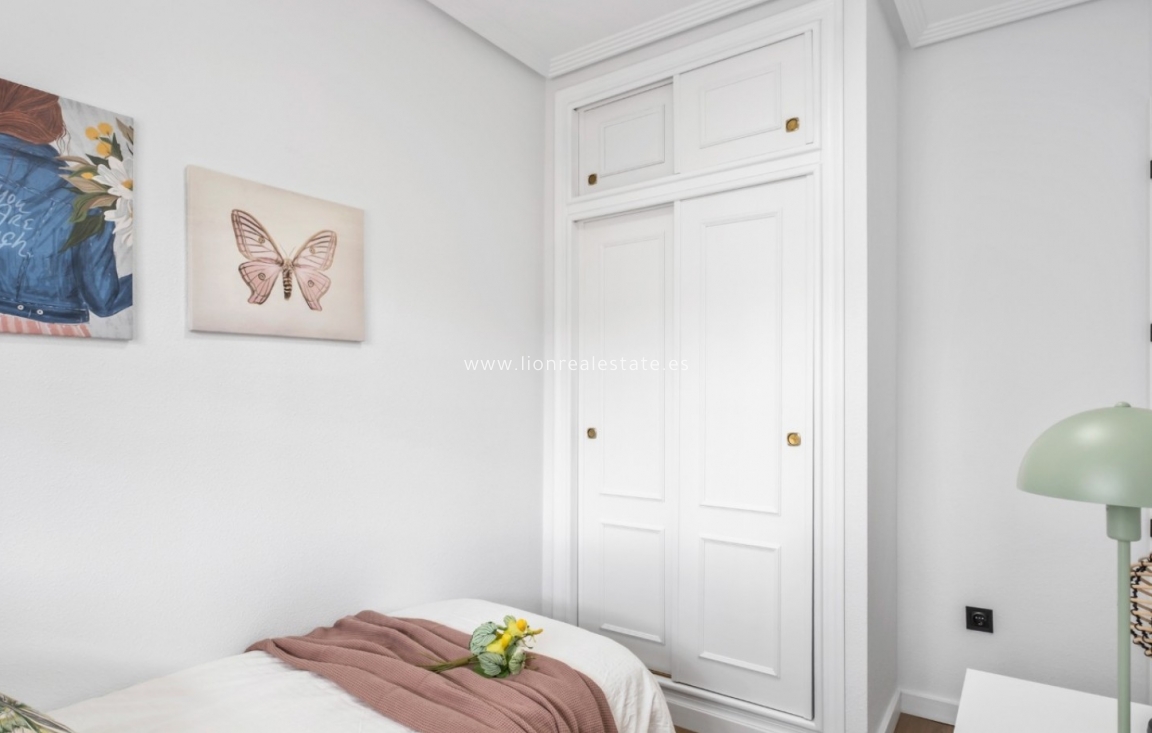 Reventa - Apartamento / piso - Orihuela Costa - La Florida