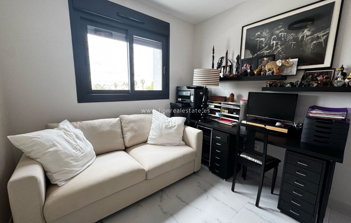 Reventa - Apartamento / piso - Orihuela Costa - La Zenia