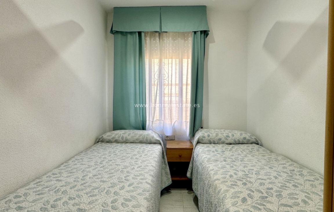 Reventa - Apartamento / piso - Orihuela Costa - Playa Flamenca